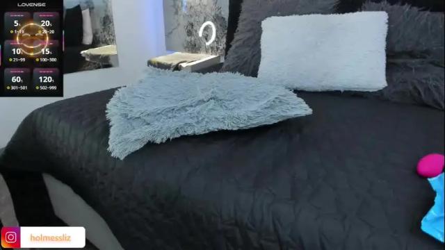 Image 3 of liz_holmes Stream on Chaturbate on 1 month ago