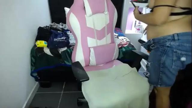 Image 8 of liz_tyler Stream on Chaturbate on 2 months ago