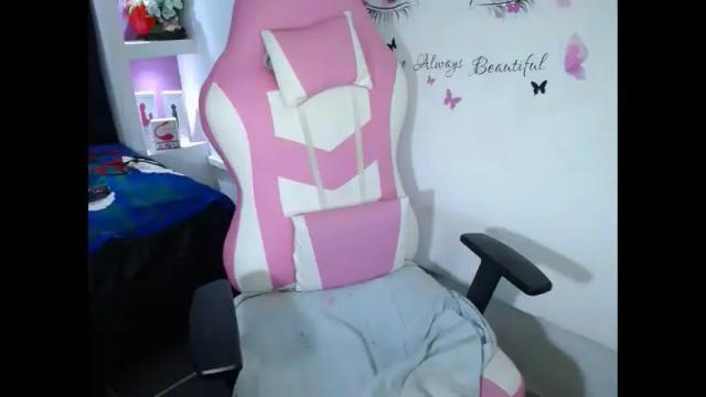 Image 3 of liz_tyler Stream on Chaturbate on 2 months ago