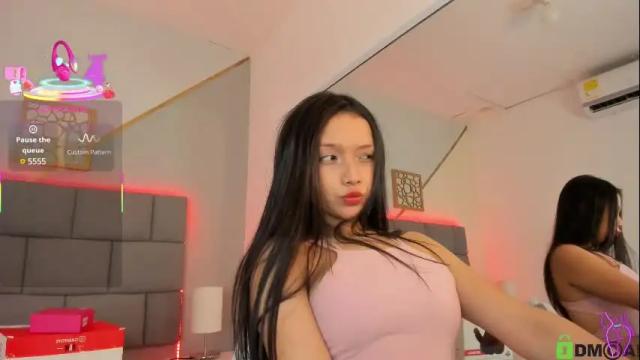 Image 2 of liza_bennet Stream on Chaturbate on 1 month ago