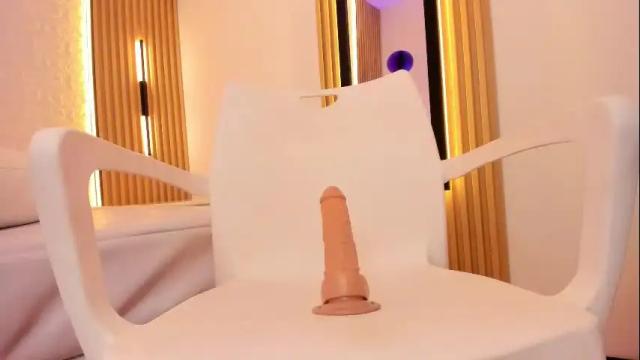 Image 8 of liza_bennet Stream on Chaturbate on 1 month ago