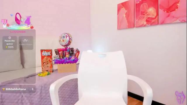 Image 4 of liza_bennet Stream on Chaturbate on 29 days ago