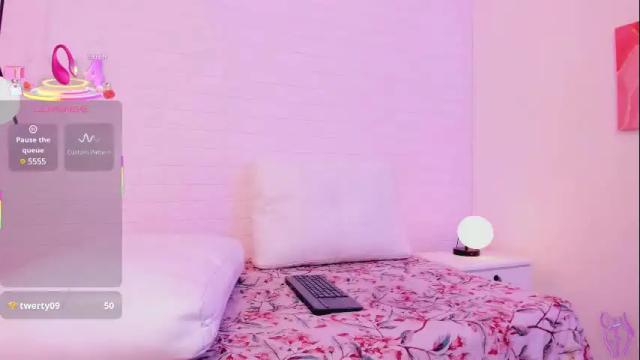 Image 12 of liza_bennet Stream on Chaturbate on 16 hours ago