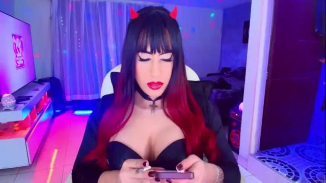 Image 4 of lizagothdoll Stream on Chaturbate on 4 months ago