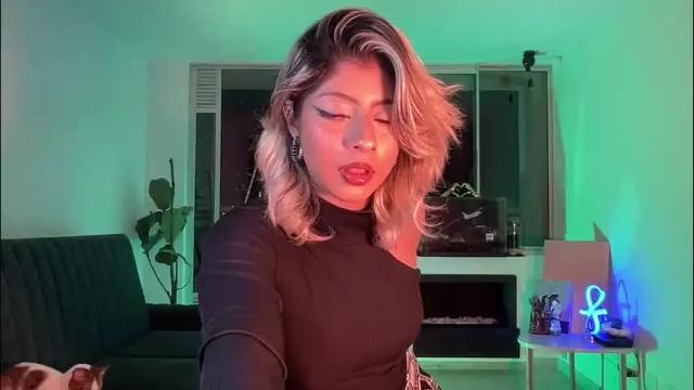 Image 3 of lizambarr Stream on Chaturbate on 2 months ago