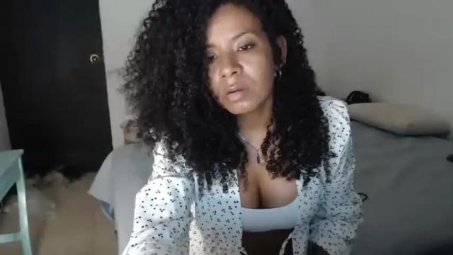 Image 3 of lizasweet_ Stream on Chaturbate on 26 months ago