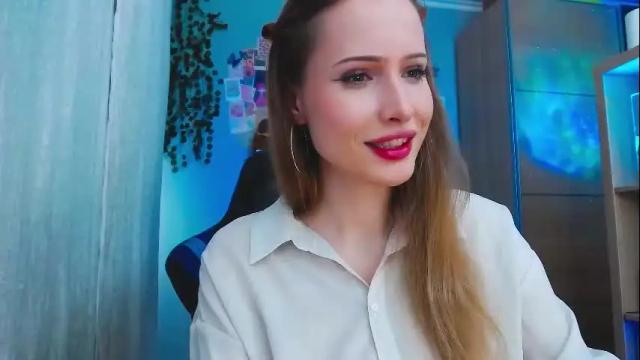 Image 6 of lizberry_moon Stream on Chaturbate on 24 days ago