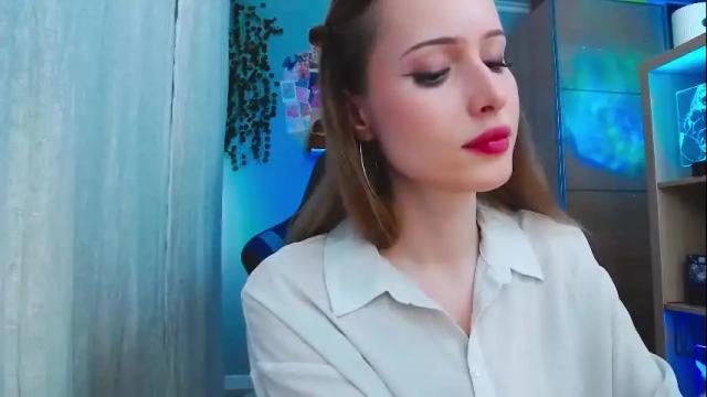 Image 8 of lizberry_moon Stream on Chaturbate on 24 days ago