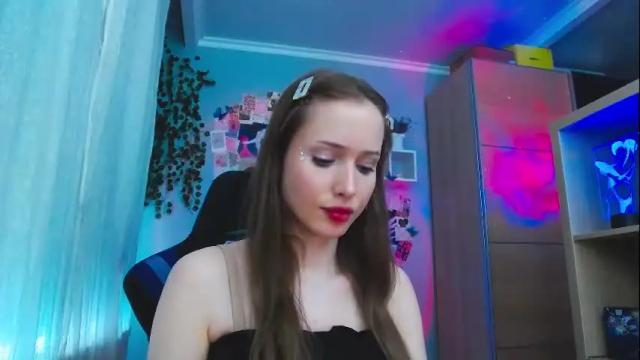 Image 7 of lizberry_moon Stream on Chaturbate on 2 days ago