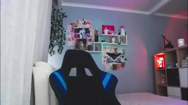 Image 2 of lizberry_moon Stream on Chaturbate on 2 months ago