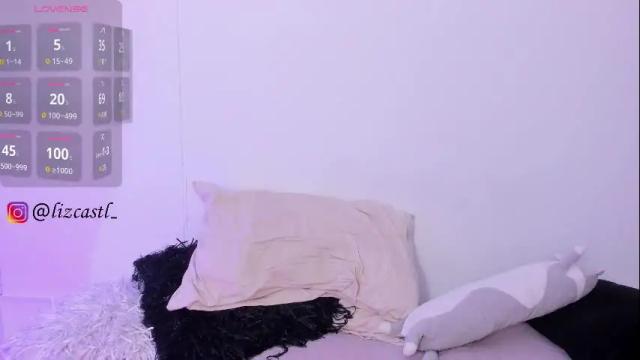 Image 11 of lizcastl Stream on Chaturbate on 3 months ago