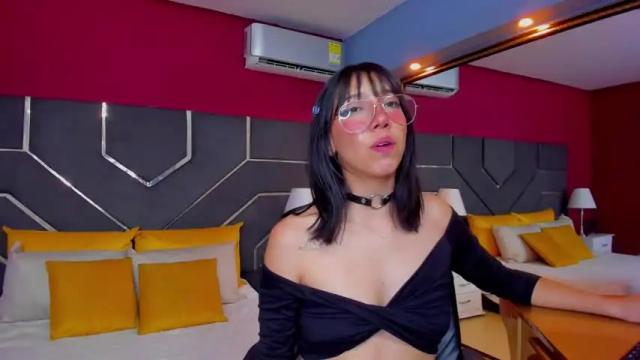Image 10 of lizymiller Stream on Chaturbate on 20 months ago
