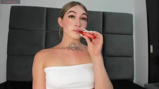 Image 2 of lizz_luna Stream on Chaturbate on 9 days ago