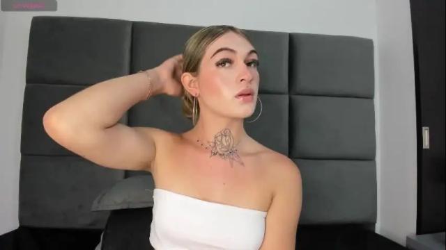 Image 6 of lizz_luna Stream on Chaturbate on 9 days ago