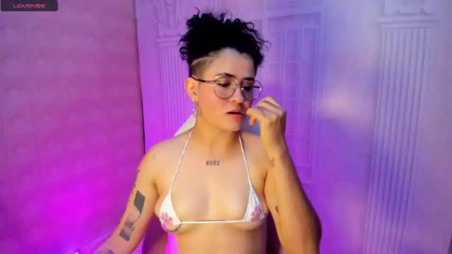 Image 6 of lizzcollinss Stream on Chaturbate on 17 months ago