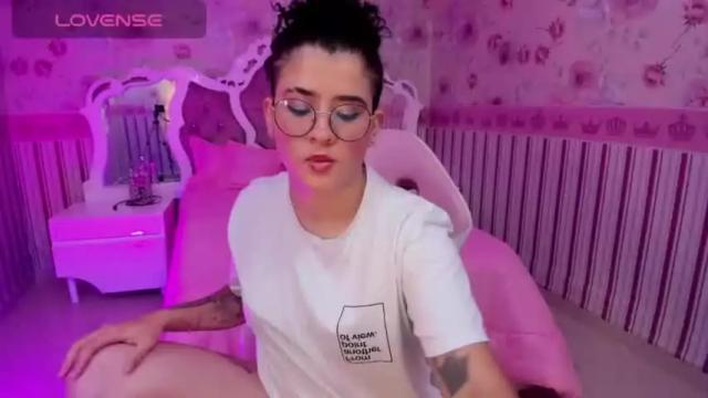 Image 8 of lizzcollinss Stream on Chaturbate on 16 months ago