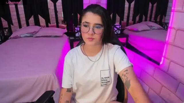 Image 4 of lizzcollinss Stream on Chaturbate on 16 months ago