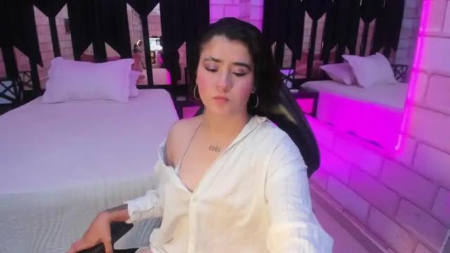 Image 7 of lizzcollinss Stream on Chaturbate on 15 months ago