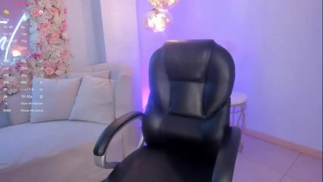 Image 12 of lizzhamilton_ Stream on Chaturbate on 23 days ago