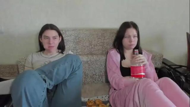 Image 2 of lizzi_muur Stream on Chaturbate on 1 month ago