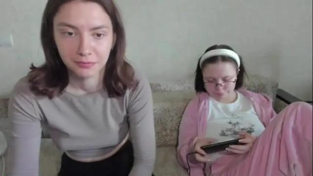 Image 4 of lizzi_muur Stream on Chaturbate on 11 days ago