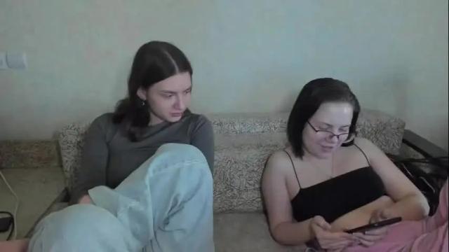 Image 4 of lizzi_muur Stream on Chaturbate on 4 months ago