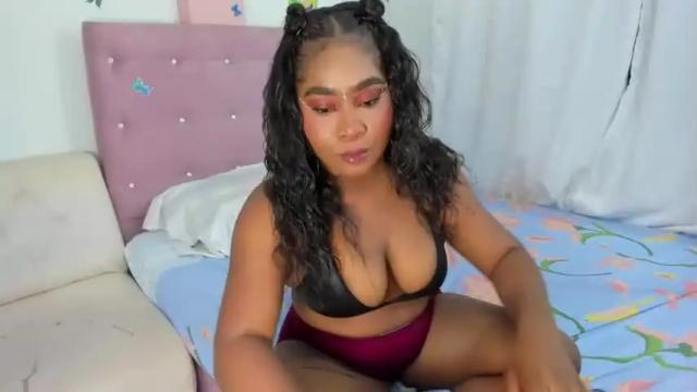 Image 3 of lizzieclark_1 Stream on Chaturbate on 16 months ago