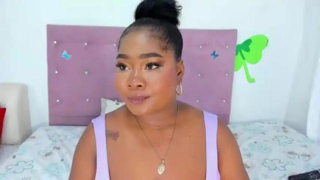 Image 2 of lizzieclark_1 Stream on Chaturbate on 13 months ago