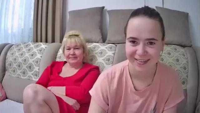 Image 2 of lizzielaangelx Stream on Chaturbate on 15 months ago