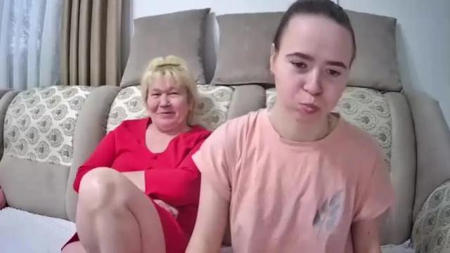 Image 7 of lizzielaangelx Stream on Chaturbate on 15 months ago