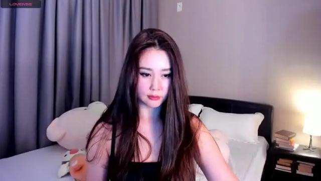 Image 8 of lizzybrizzy Stream on Chaturbate on 23 months ago
