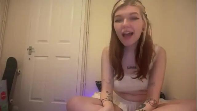 Image 12 of lizzyylovesick Stream on Chaturbate on 3 months ago