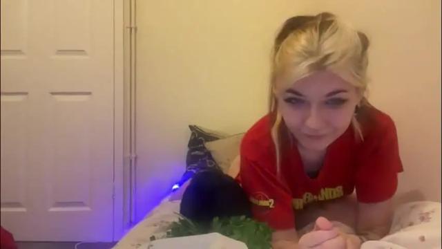Image 11 of lizzyylovesick Stream on Chaturbate on 2 months ago