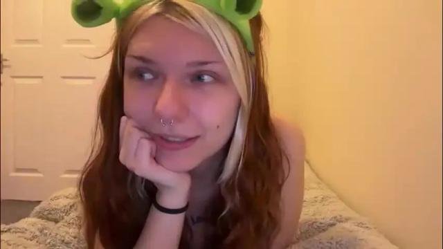 Image 11 of lizzyylovesick Stream on Chaturbate on 2 months ago