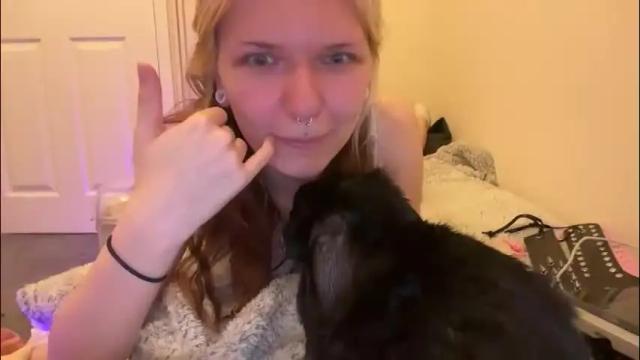 Image 3 of lizzyylovesick Stream on Chaturbate on 1 month ago