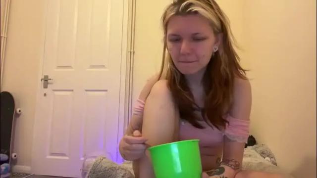 Image 2 of lizzyylovesick Stream on Chaturbate on 1 month ago