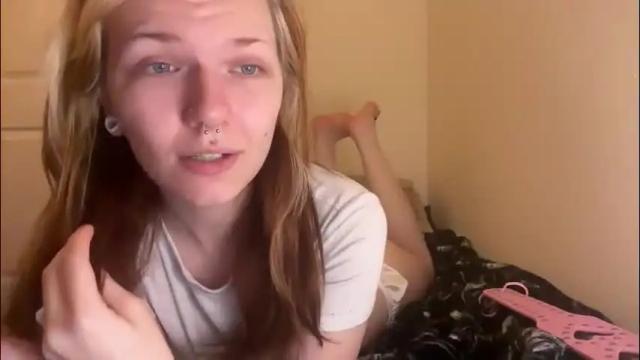 Image 6 of lizzyylovesick Stream on Chaturbate on 1 month ago