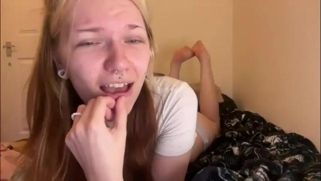 Image 4 of lizzyylovesick Stream on Chaturbate on 1 month ago