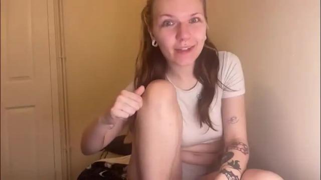 Image 12 of lizzyylovesick Stream on Chaturbate on 19 days ago