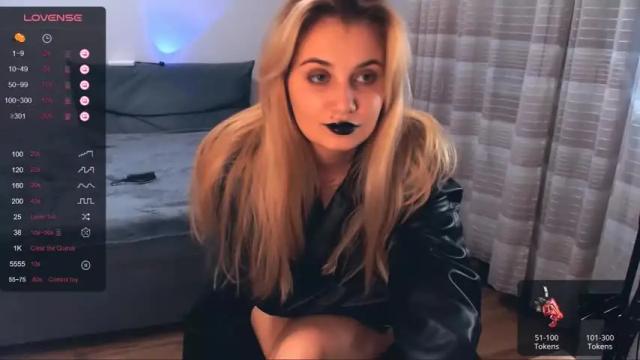 Image 3 of logitech40 Stream on Chaturbate on 17 months ago
