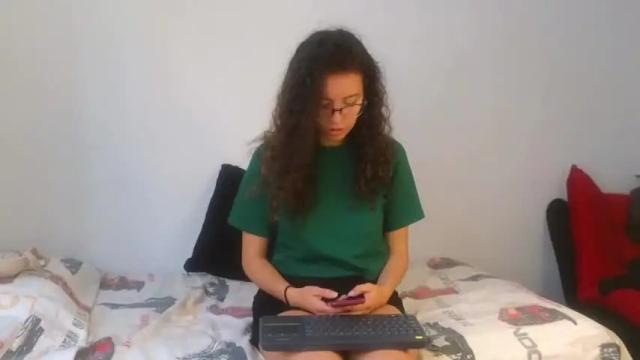 Image 7 of lois_kanee Stream on Chaturbate on 22 months ago