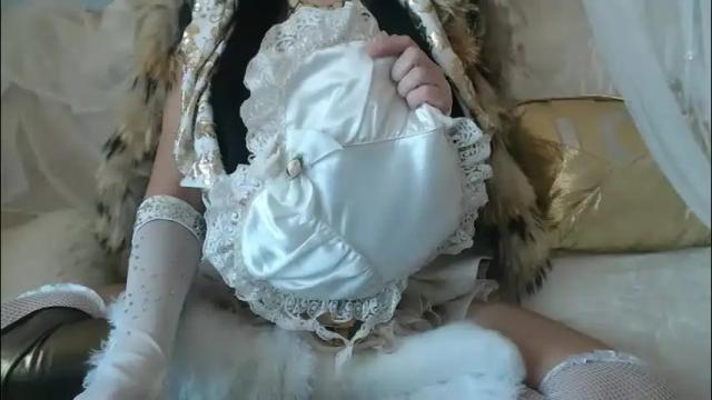 Image 12 of lokagold Stream on Chaturbate on 28 days ago