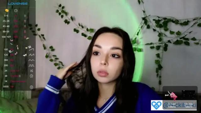Image 12 of lol_moore Stream on Chaturbate on 19 months ago