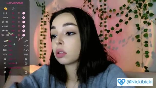 Image 3 of lol_moore Stream on Chaturbate on 18 months ago