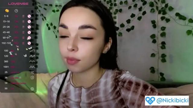 Image 11 of lol_moore Stream on Chaturbate on 18 months ago