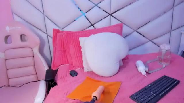Image 12 of lola_angelx Stream on Chaturbate on 13 months ago