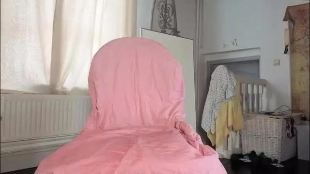 Image 12 of lola_belgium Stream on Chaturbate on 2 months ago