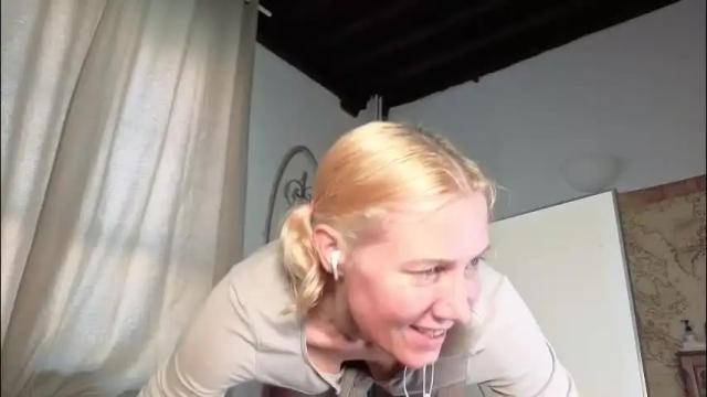 Image 7 of lola_belgium Stream on Chaturbate on 1 month ago