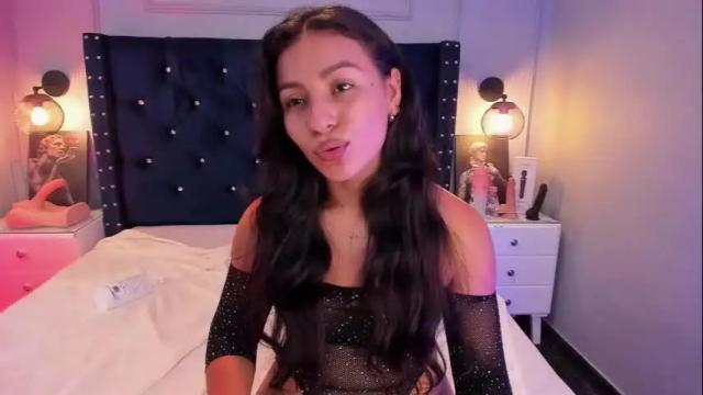 Image 8 of lola_davies Stream on Chaturbate on 18 days ago