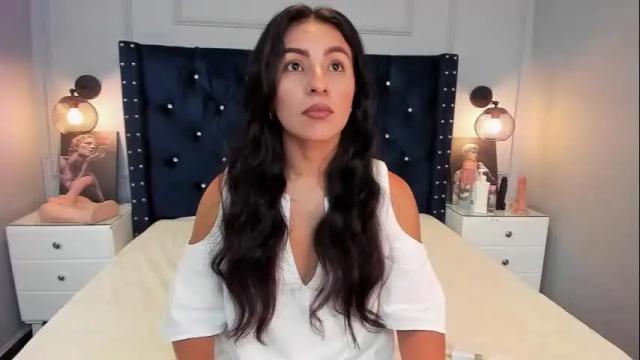 Image 8 of lola_davies Stream on Chaturbate on 17 days ago